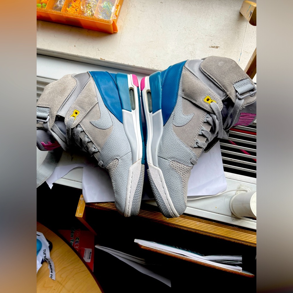 Nike REVOLUTION SKY HI - NIKE KICHIJOJI